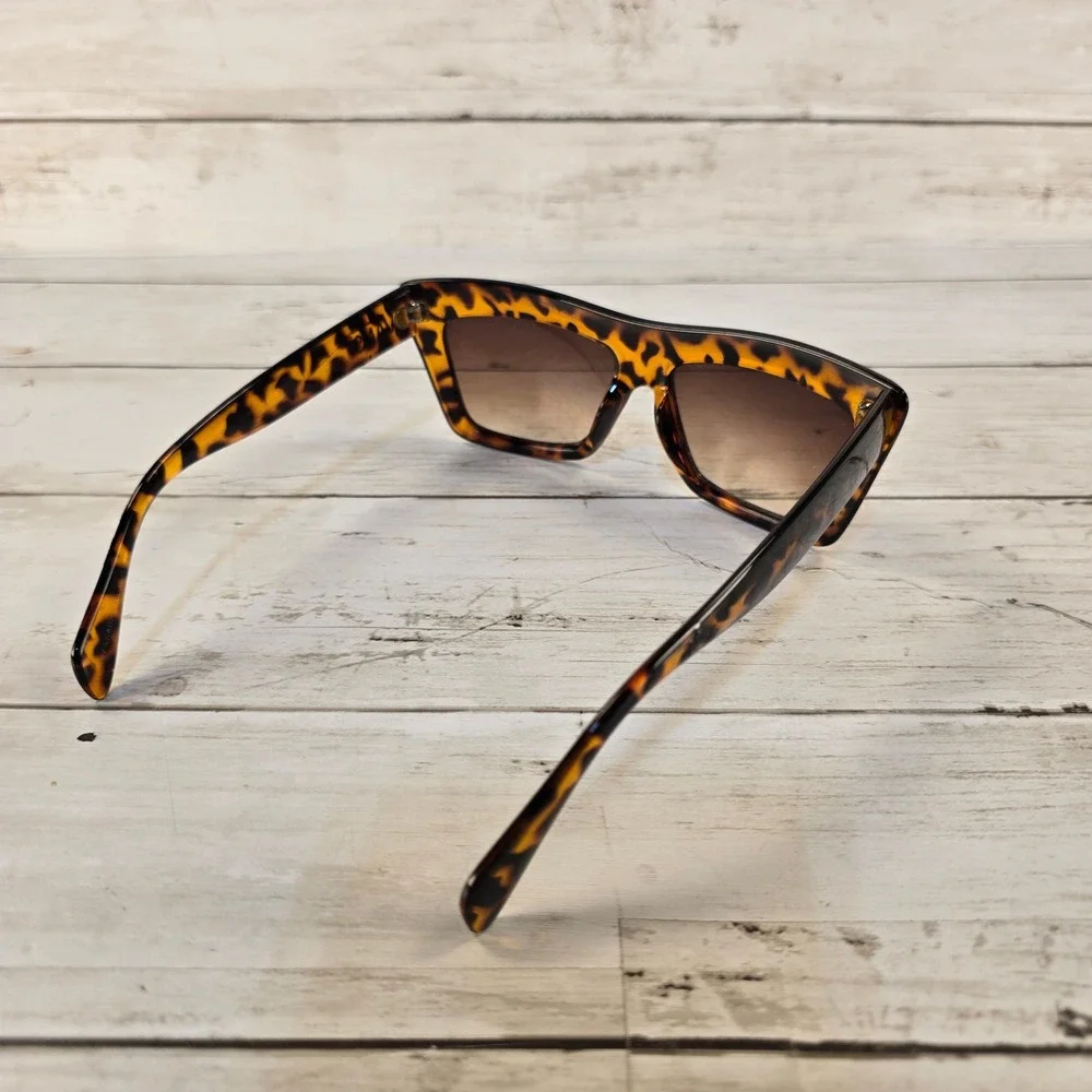 Vans Tortoiseshell Sunglasses Oversized Square Brown Gradient Lens Retro Shady - Picture 4 of 5
